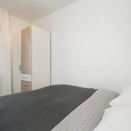 Apartment Ankerplatz 10 *